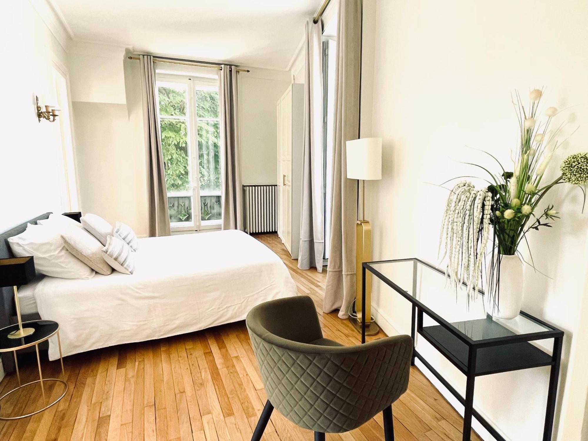 Grand Appartement D'Exception Au Chateau Randin Écully Buitenkant foto